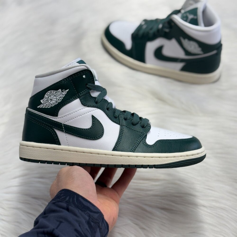 Nike Jordan 1 Mid Oxidised Green Womens Basketball Shoes BQ6472-133 NEW Sz 7.5